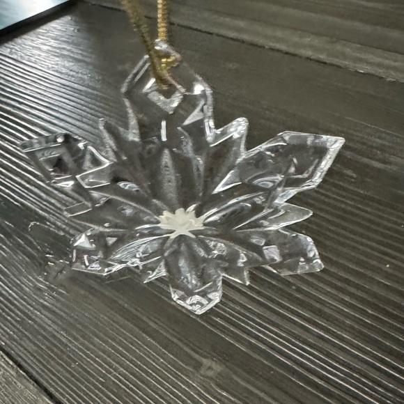 Mikasa Joyous Collection Crystal Snowflake Ornaments (2) New Without Box - Picture 8 of 12
